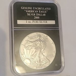 💢💢💢💥💥💥💥 sold 💥💥💥💢💢💢- Silver dollar the 2000 is sold out..